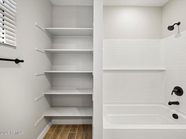 390 W FLATIRON Trail, Apache Junction, AZ 85120