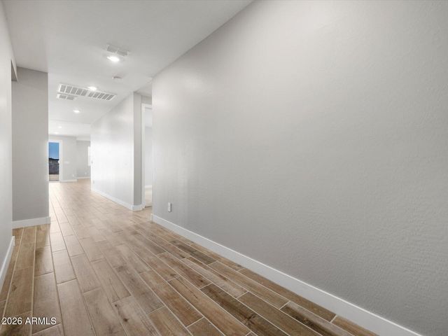 390 W FLATIRON Trail, Apache Junction, AZ 85120