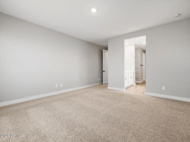 390 W FLATIRON Trail, Apache Junction, AZ 85120