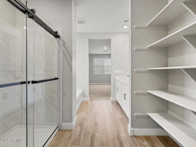 390 W FLATIRON Trail, Apache Junction, AZ 85120