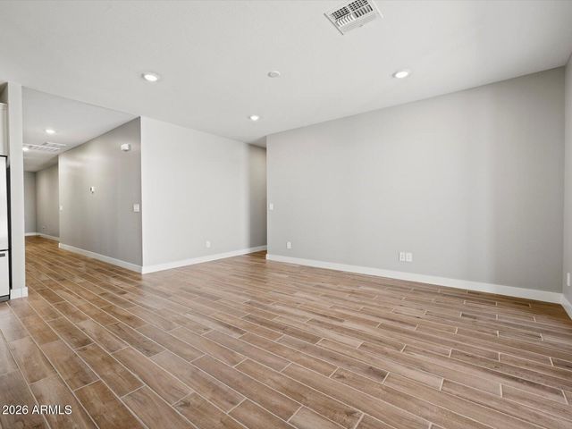 390 W FLATIRON Trail, Apache Junction, AZ 85120