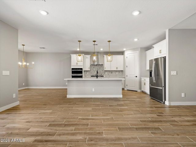 390 W FLATIRON Trail, Apache Junction, AZ 85120