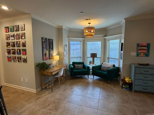 135 Marseille Drive, Maumelle, AR 72113