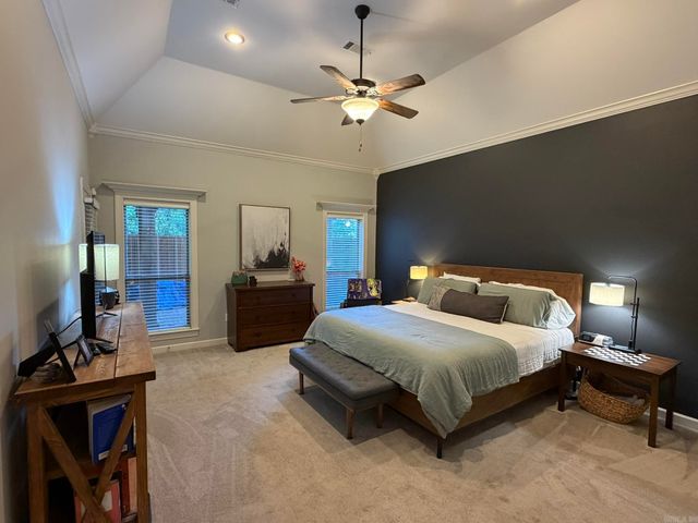 135 Marseille Drive, Maumelle, AR 72113