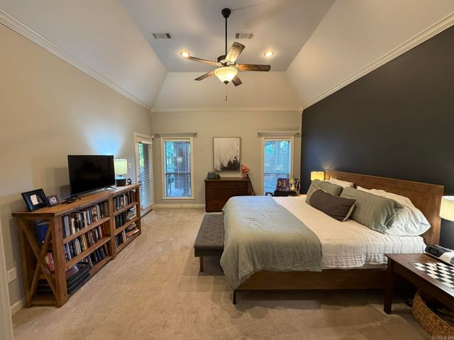 135 Marseille Drive, Maumelle, AR 72113