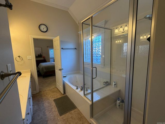 135 Marseille Drive, Maumelle, AR 72113