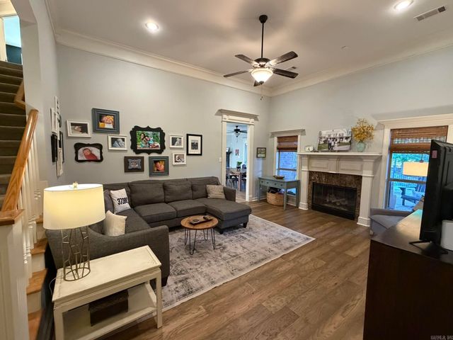 135 Marseille Drive, Maumelle, AR 72113