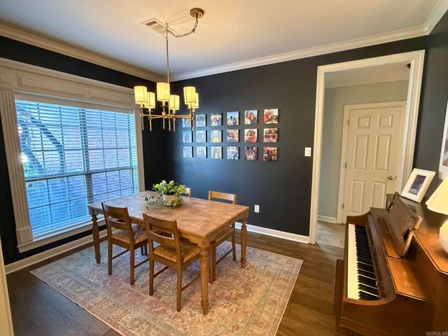 135 Marseille Drive, Maumelle, AR 72113