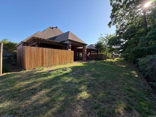 135 Marseille Drive, Maumelle, AR 72113