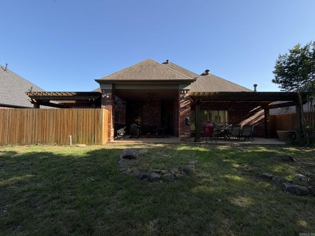 135 Marseille Drive, Maumelle, AR 72113