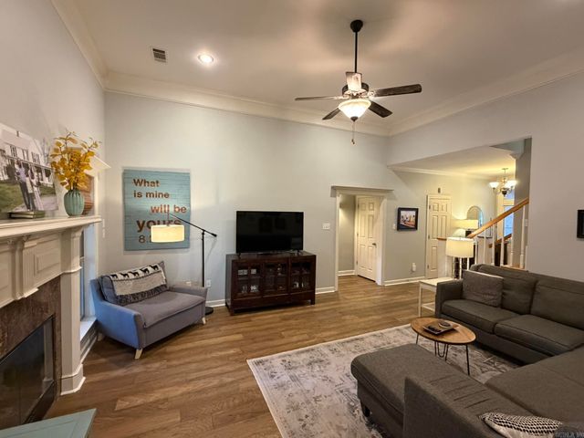 135 Marseille Drive, Maumelle, AR 72113