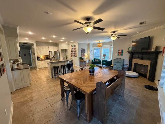 135 Marseille Drive, Maumelle, AR 72113