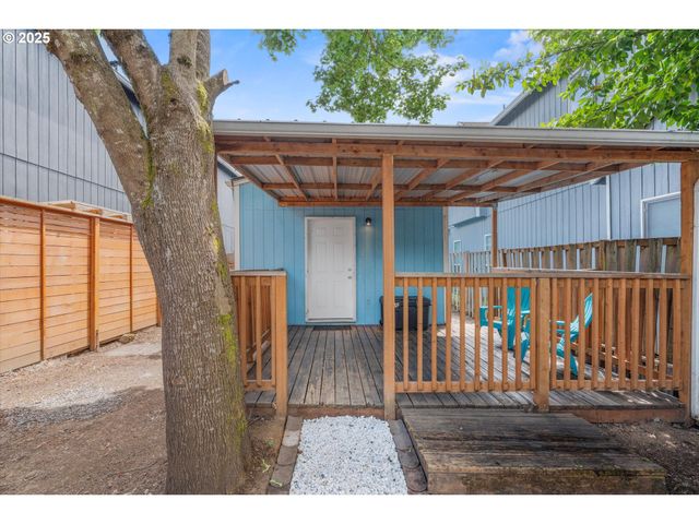 5305 Se FLAVEL St, Portland, OR 97206