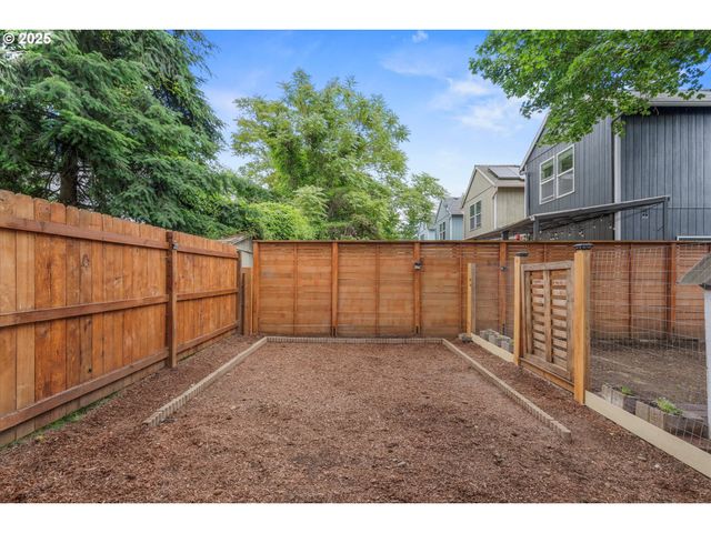 5305 Se FLAVEL St, Portland, OR 97206