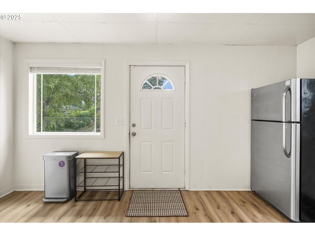 5305 Se FLAVEL St, Portland, OR 97206