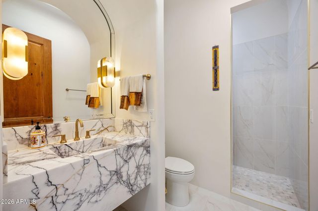 6700 E MALCOMB Drive, Paradise Valley, AZ 85253