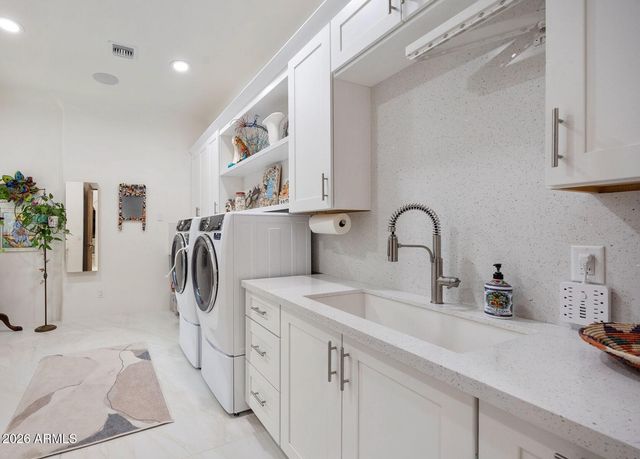 6700 E MALCOMB Drive, Paradise Valley, AZ 85253