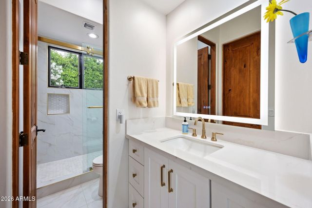 6700 E MALCOMB Drive, Paradise Valley, AZ 85253