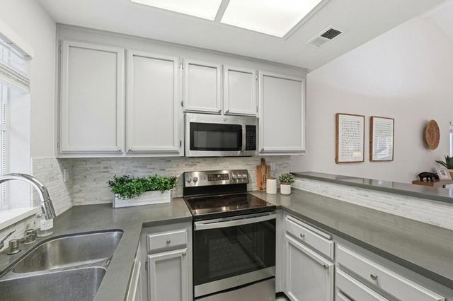 1400 Bowe Avenue 1106, Santa Clara, CA 95051