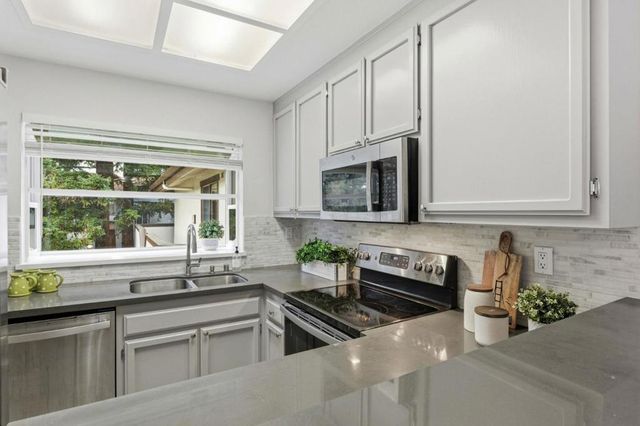 1400 Bowe Avenue 1106, Santa Clara, CA 95051