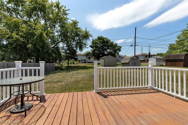 2211 Camelot Drive, Parma, OH 44134