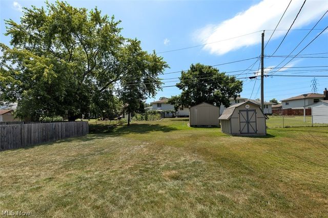 2211 Camelot Drive, Parma, OH 44134