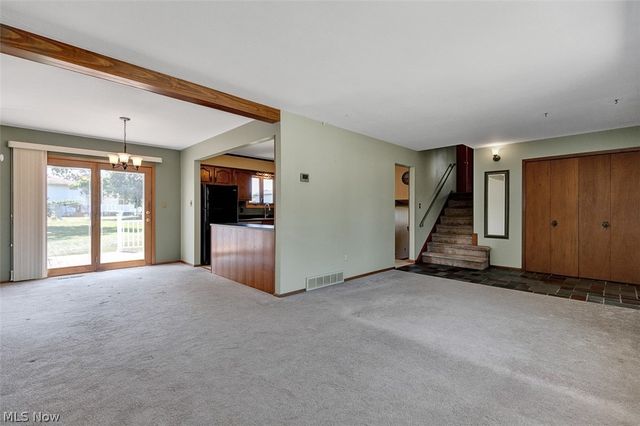 2211 Camelot Drive, Parma, OH 44134