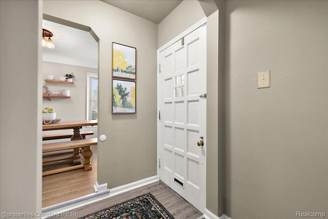 21553 Bournemouth Street, Harper Woods, MI 48225