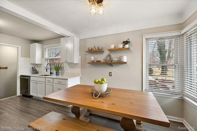 21553 Bournemouth Street, Harper Woods, MI 48225