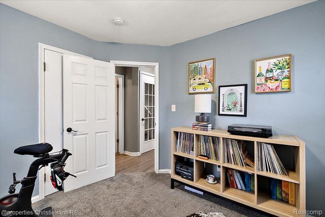 21553 Bournemouth Street, Harper Woods, MI 48225