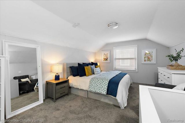 21553 Bournemouth Street, Harper Woods, MI 48225