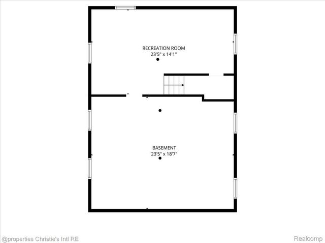 21553 Bournemouth Street, Harper Woods, MI 48225