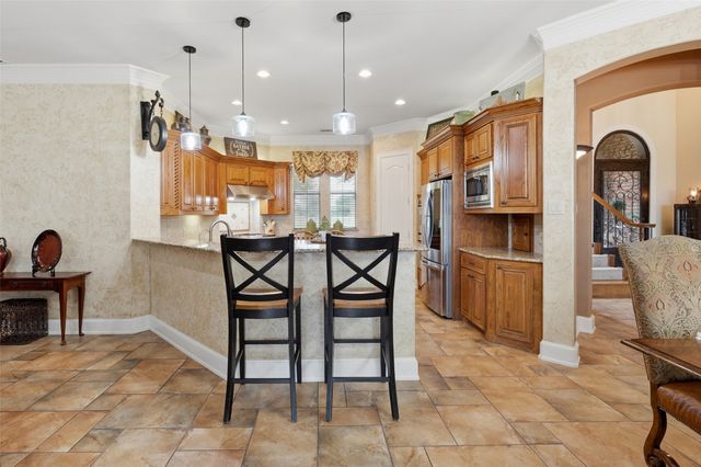 5241 Plainview Road, Midlothian, TX 76065