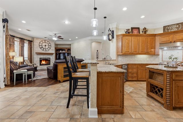 5241 Plainview Road, Midlothian, TX 76065