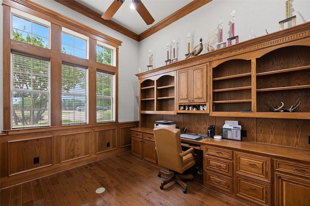 5241 Plainview Road, Midlothian, TX 76065