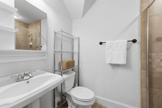 5241 Plainview Road, Midlothian, TX 76065