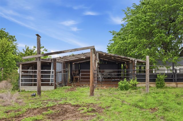 5241 Plainview Road, Midlothian, TX 76065