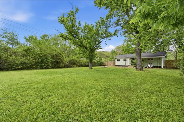 1916 Arrowhead Street, Fayetteville, AR 72701