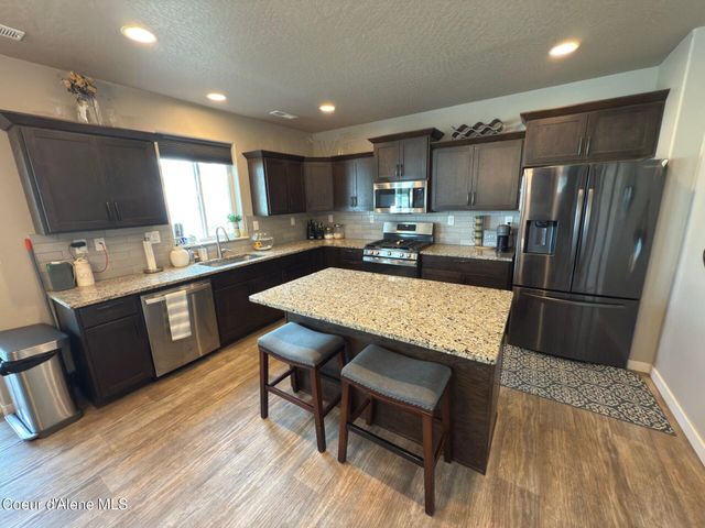 6229 W Irish CIR, Rathdrum, ID 83858