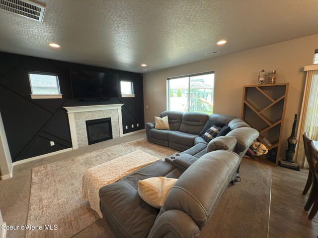 6229 W Irish CIR, Rathdrum, ID 83858