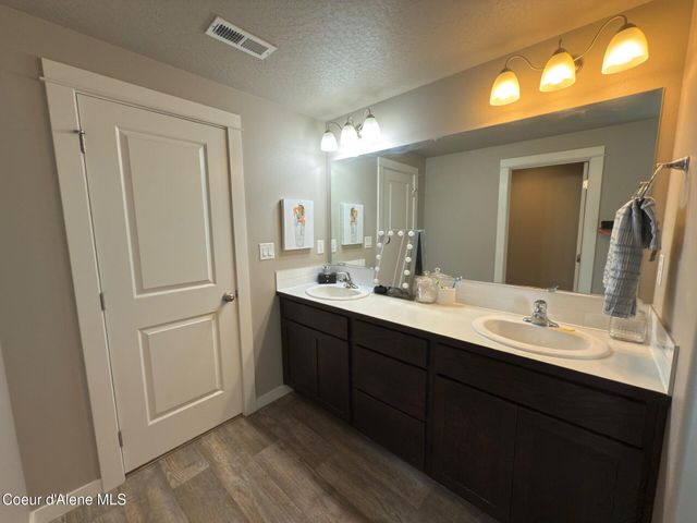 6229 W Irish CIR, Rathdrum, ID 83858