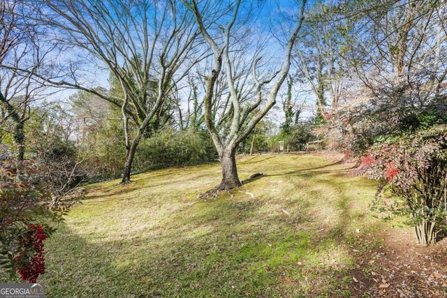 2476 Woodside Way, Atlanta, GA 30341