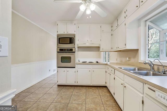 2476 Woodside Way, Atlanta, GA 30341