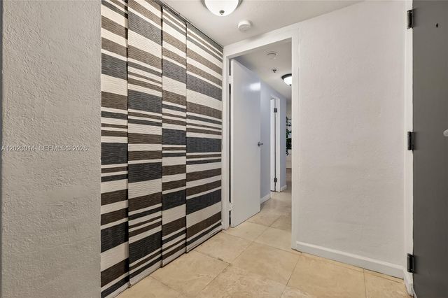 19201 Collins Ave 949, Sunny Isles Beach, FL 33160