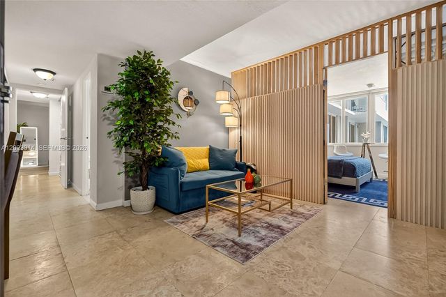 19201 Collins Ave 949, Sunny Isles Beach, FL 33160
