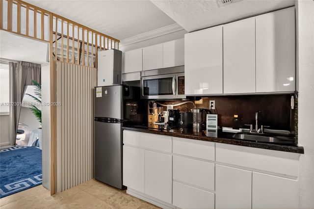 19201 Collins Ave 949, Sunny Isles Beach, FL 33160