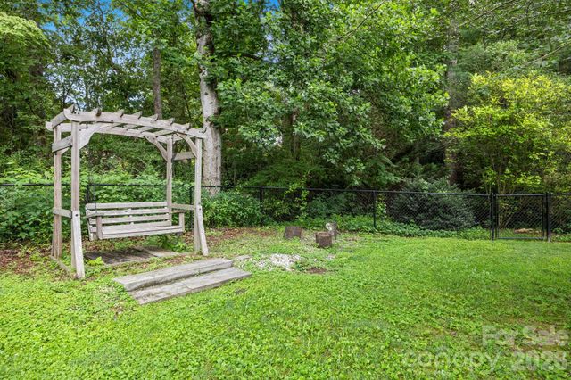 6 Springfield Way, Arden, NC 28704