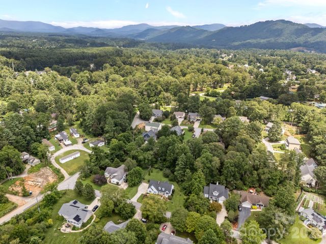 6 Springfield Way, Arden, NC 28704