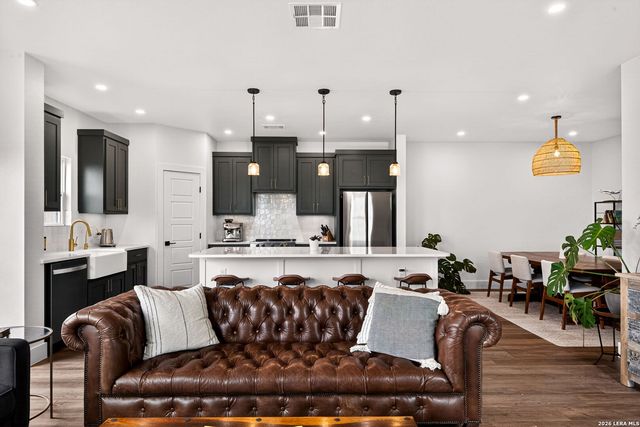 114 MAGNOLIA CIR, Boerne, TX 78006