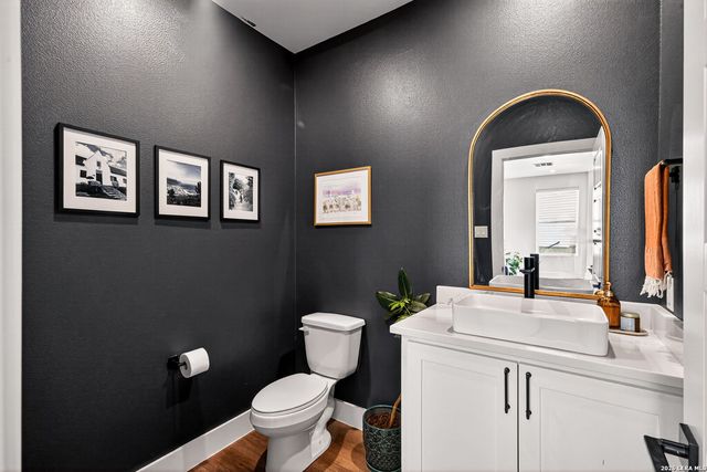 114 MAGNOLIA CIR, Boerne, TX 78006